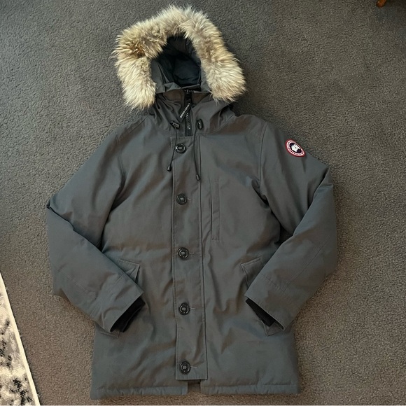 Canada Goose Men’s Down Chateau Parka - Picture 3 of 16